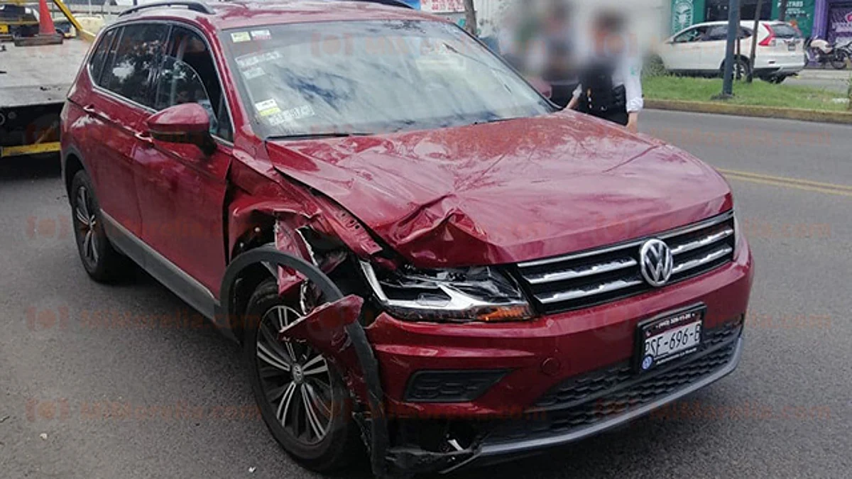 Una grúa se llevó los vehículos siniestrados