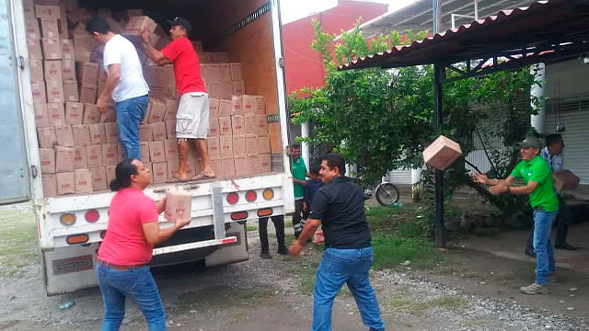 Se entregó suministros a los municipios de Coalcomán, Chinicuila, Aquila y Coahuayana