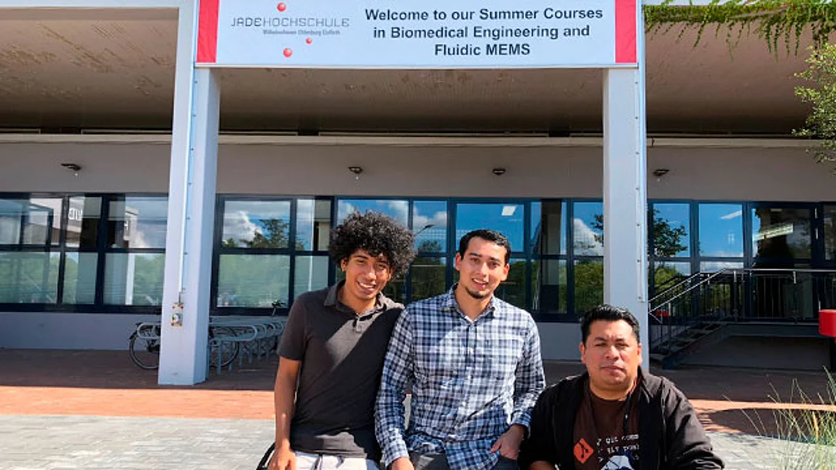 Aproximadamente 30 estudiantes del TECNM Campus Morelia han participado en escuelas de verano en la Uiversidad de Jade