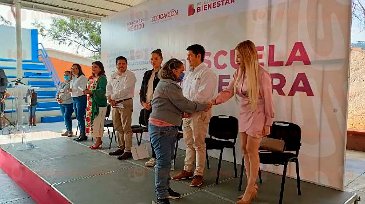 Entregan medios de pago a comités escolares en Morelia