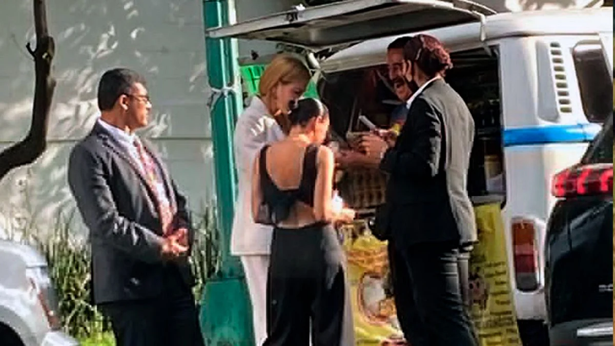 Captan a Nicole Kidman comprando queso en puesto callejero de la CDMX