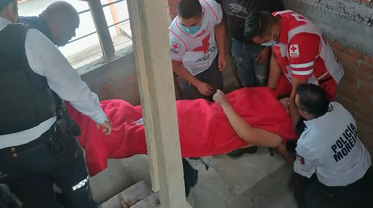 La víctima fue trasladada al hospital para seguir su atención