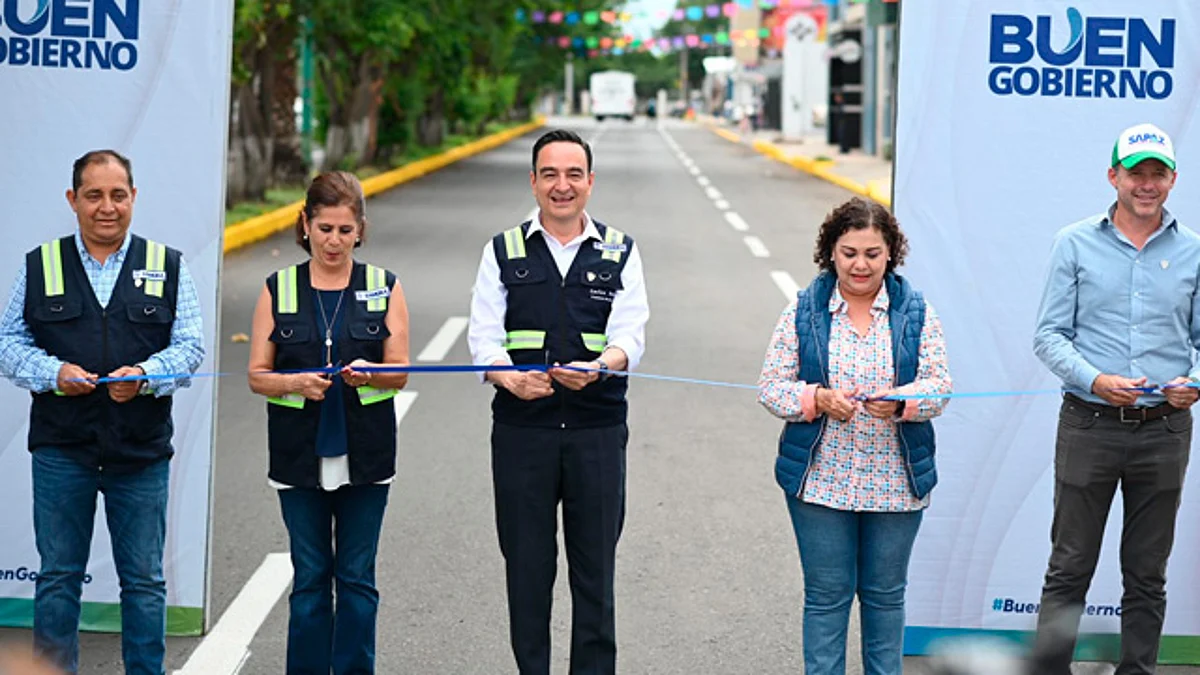Alcalde de Zamora, Carlos Soto, inaugura tramo de Avenida Ferrocarril