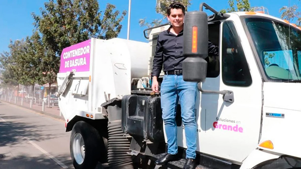 Ponen en operación 2 barredoras automáticas para la limpieza de calles en Zitácuaro