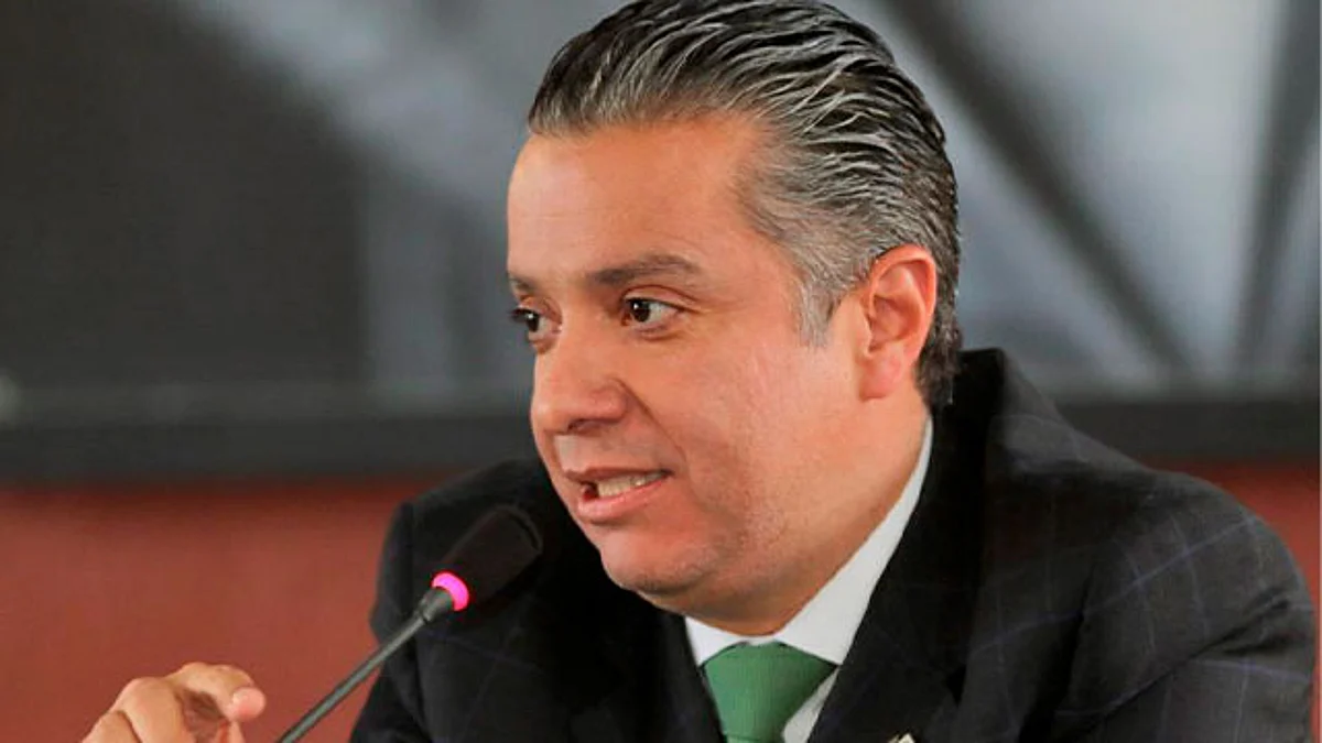 Exhortó al magisterio y a los trabajadores del sector público del estado a mantener la tranquilidad y confiar en el trabajo del Gobierno de Michoacán