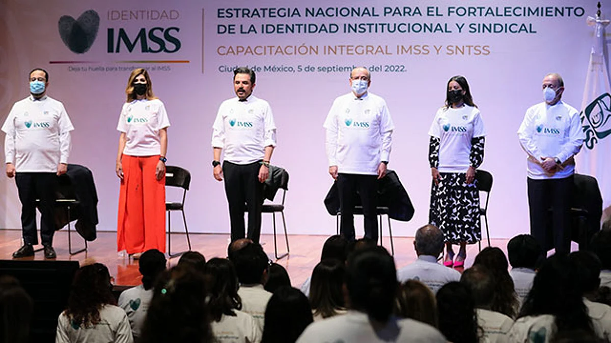 Arturo Olivares, secretario general del Sindicato Nacional de Trabajadores del Seguro Social, dijo que para hacer un mejor IMSS los trabajadores deben sentirse identificados en el lugar donde laboran