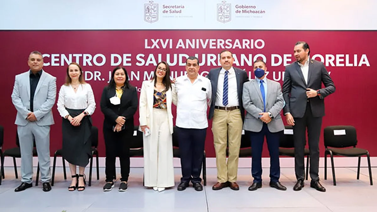 El secretario de Salud, Elías Ibarra Torres, reconoció el trabajo y trayectoria del personal