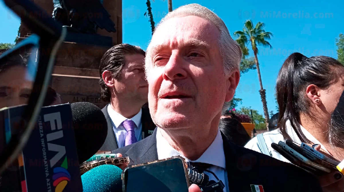 Evitar medrar políticamente con la salud del presidente, llama Santiago Creel