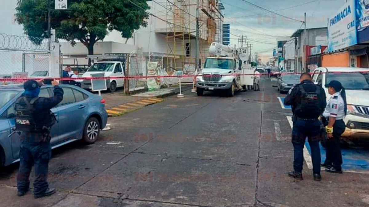 Pintaban un hospital en Uruapan y se electrocutan; uno murió