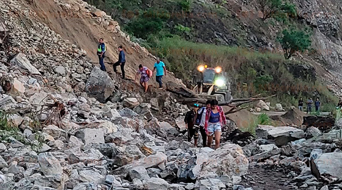 En la región de Aquila no se ha reestablecido la telefonía celular