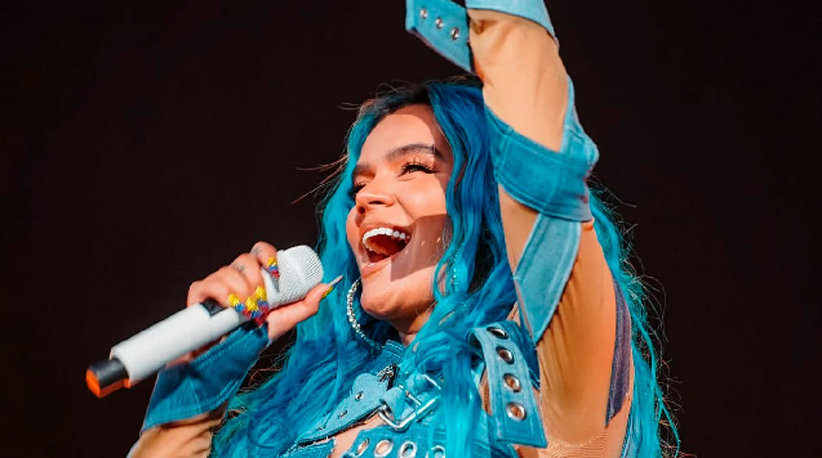 Karol G regala más de 200 mil pesos a fan en concierto del Madison Square Garden