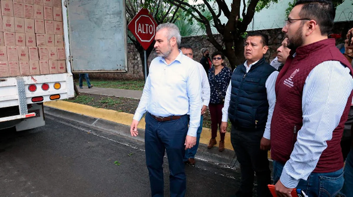 Se entregaron dotaciones alimentarias, cobijas, colchonetas y láminas
