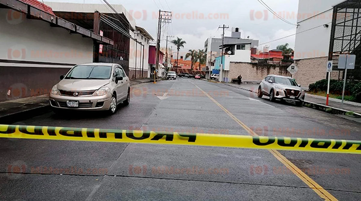Asesinan a tiros a hombre en calles de Uruapan
