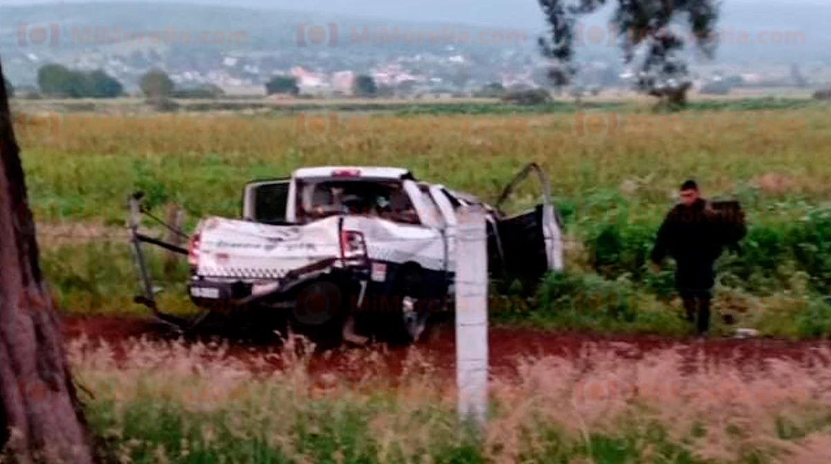 Vuelca patrulla en la autopista de Occidente; hay 6 policías heridos