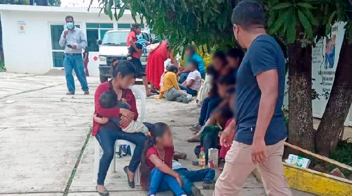 Más de cien personas se intoxican por comer pozole y agua de jamaica en Guerrero
