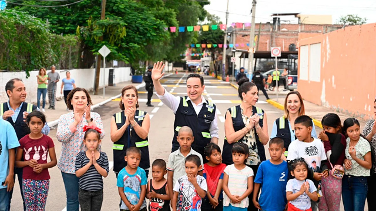 Presidente Carlos Soto inauguró pavimentación de calle Boreal