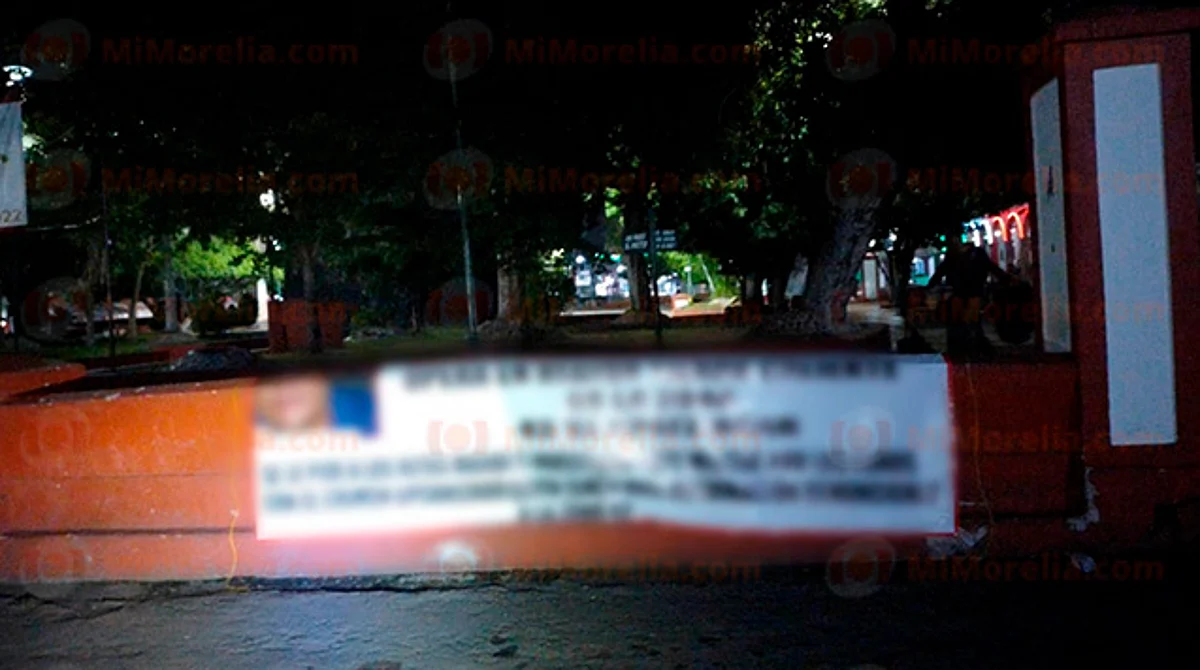 Amanece en Apatzingán con al menos cinco "narcomantas"