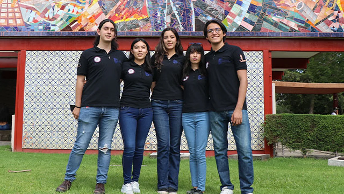 El equipo se conformada por: Lilian Cortés, Salvador Muñoz, Jesús Rodríguez, Erica Herrera y Ruth Rojo