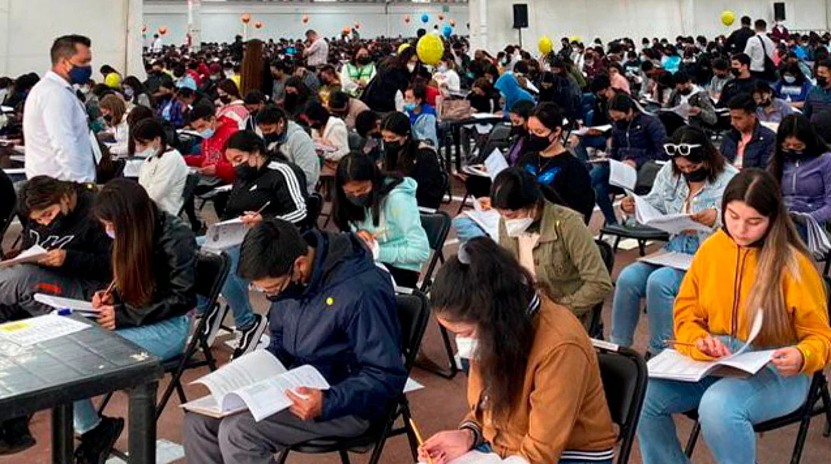 Iniciará Gobierno de Michoacán contratación de egresados normalistas