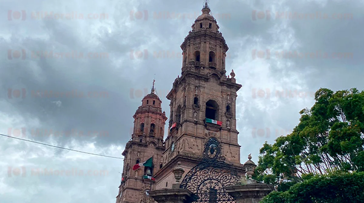 Huracán "Kay" se aleja de Michoacán, pero seguirán los nublados y las lluvias