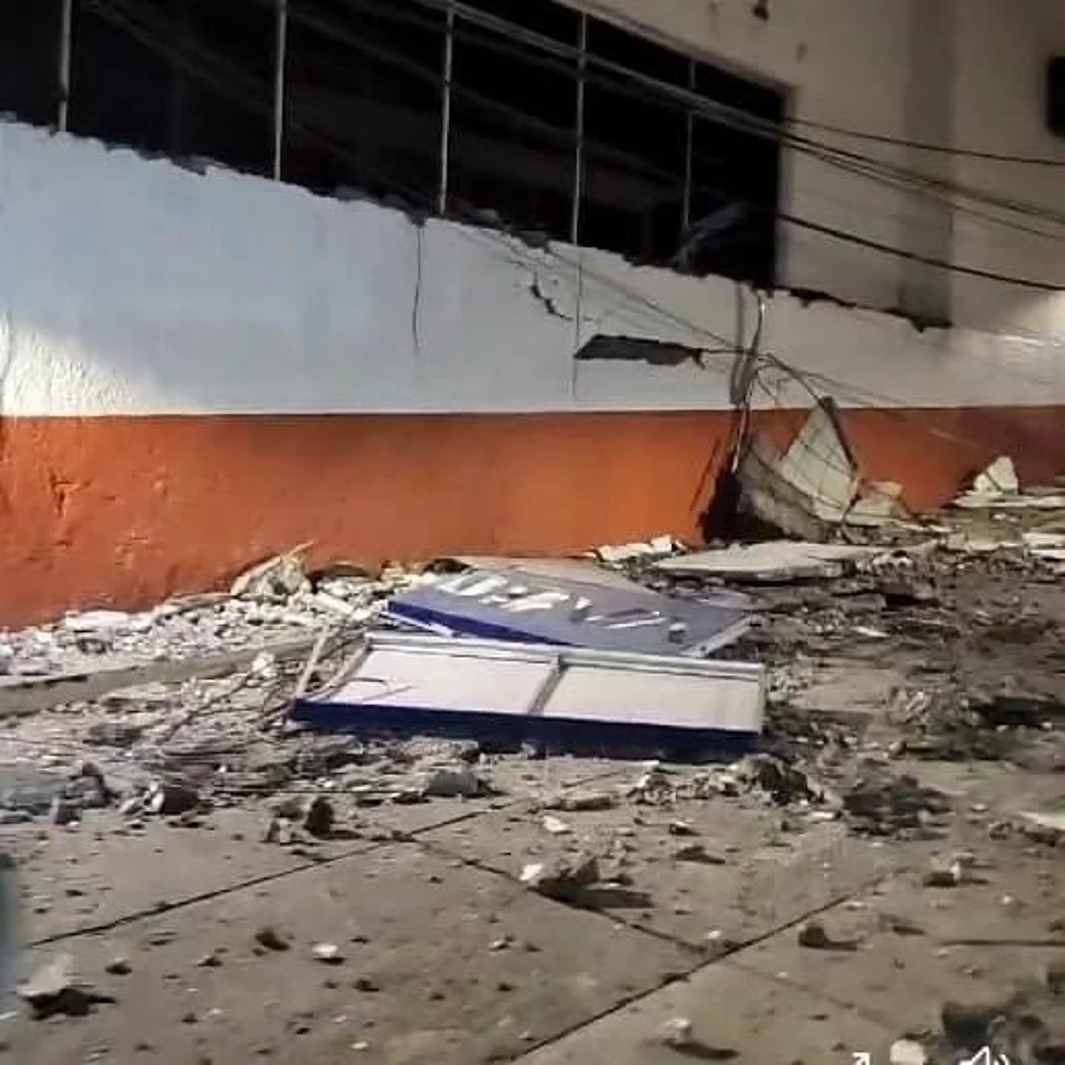 Reportan afectaciones parciales en distintos puntos de Michoacán por sismo de 6.9