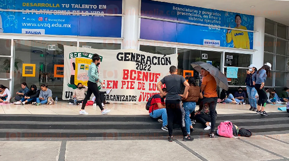 Con manifestaciones en todo Morelia, normalistas exigen basificación