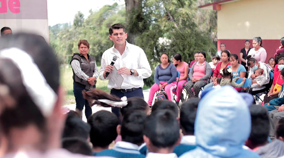 Construirá gobierno de Toño Ixtláhuac domos en preescolar y primaria en La Mesa de San Felipe