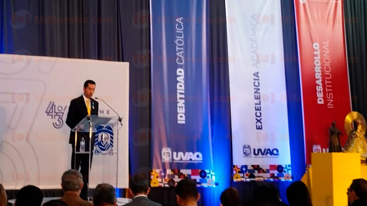 "La educación es el primer camino para superar nuestros problemas sociales": rector de la UVAQ