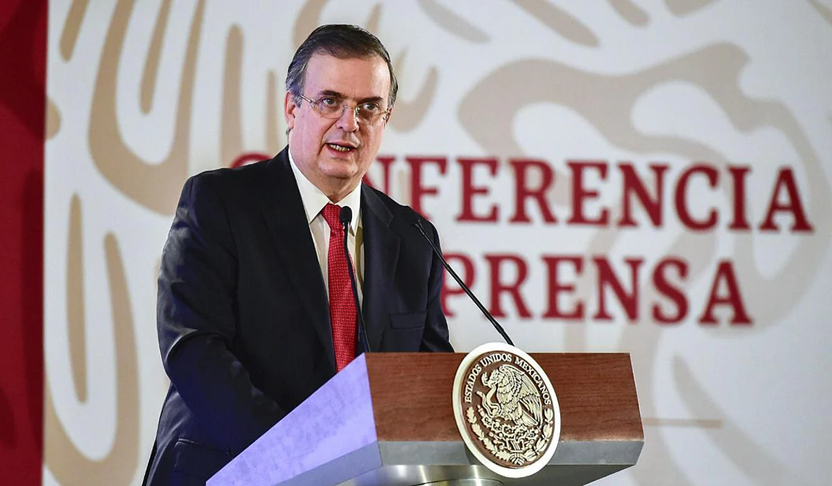 Marcelo Ebrard apoya a Raquel Buenrostro como titular de Economía