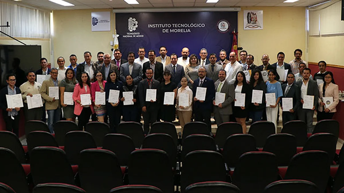 El director precisó que con este logro espera que sus servicios continúen con el mismo compromiso y responsabilidad con la que han ejercido sus funciones