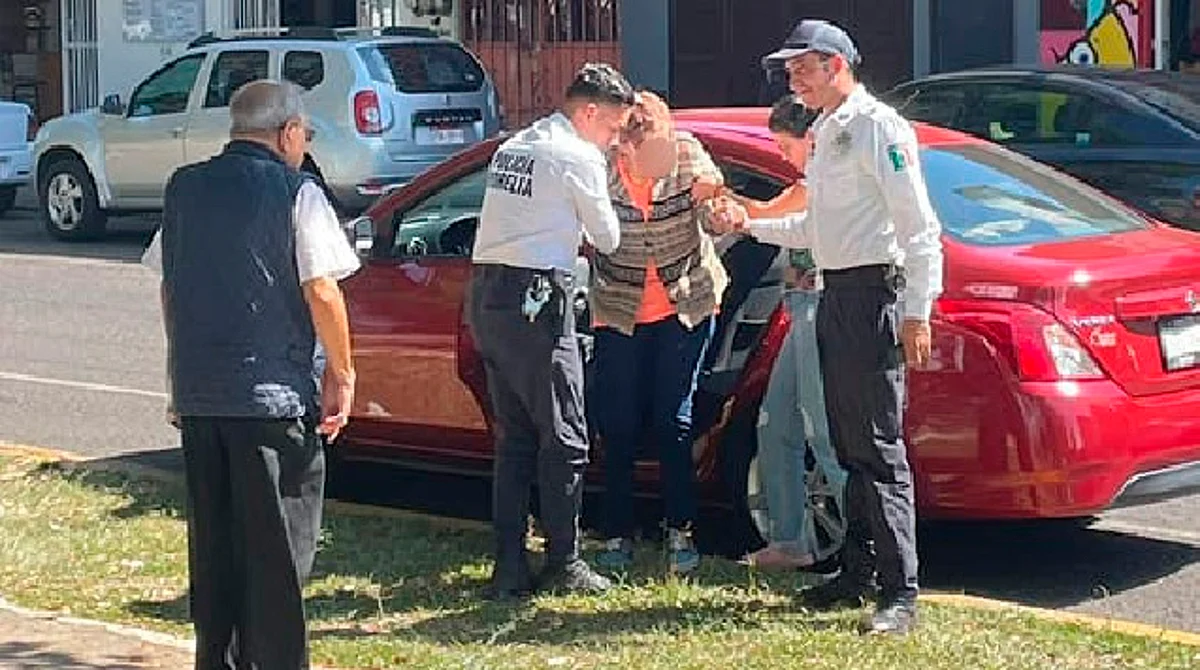 Abuelita se extravía y Policía Morelia la regresa con su familia