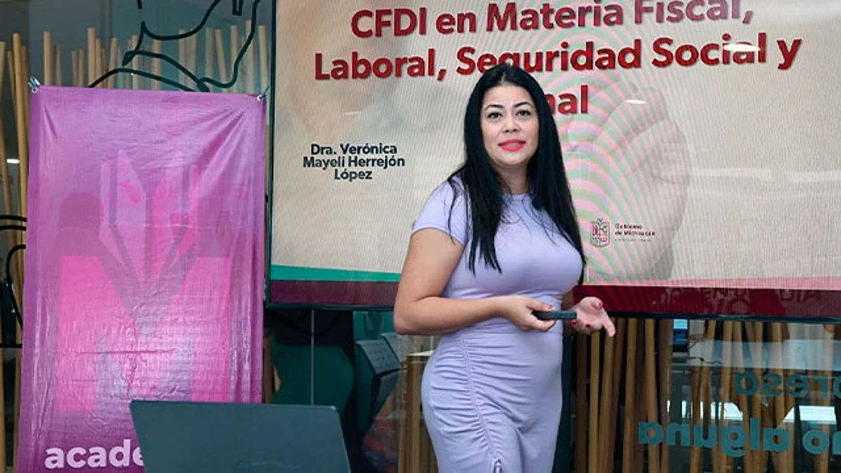 La especialista Verónica Herrejón expuso la charla “CFDI y su relación en materia laboral y seguridad social”