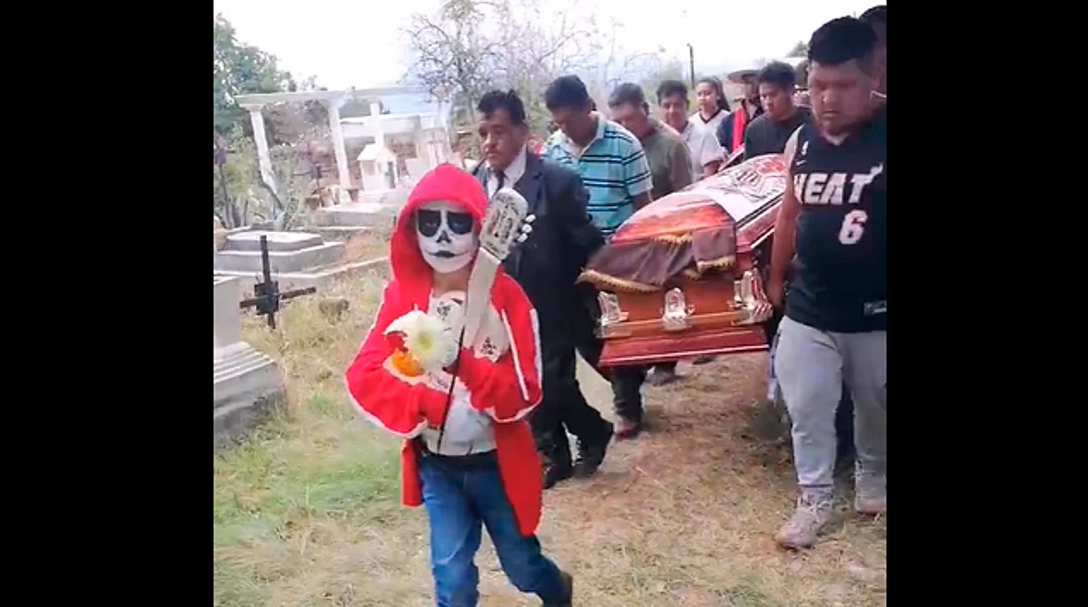 🔴En vivo: sepelio de Salud "Mamá Coco", en Michoacán