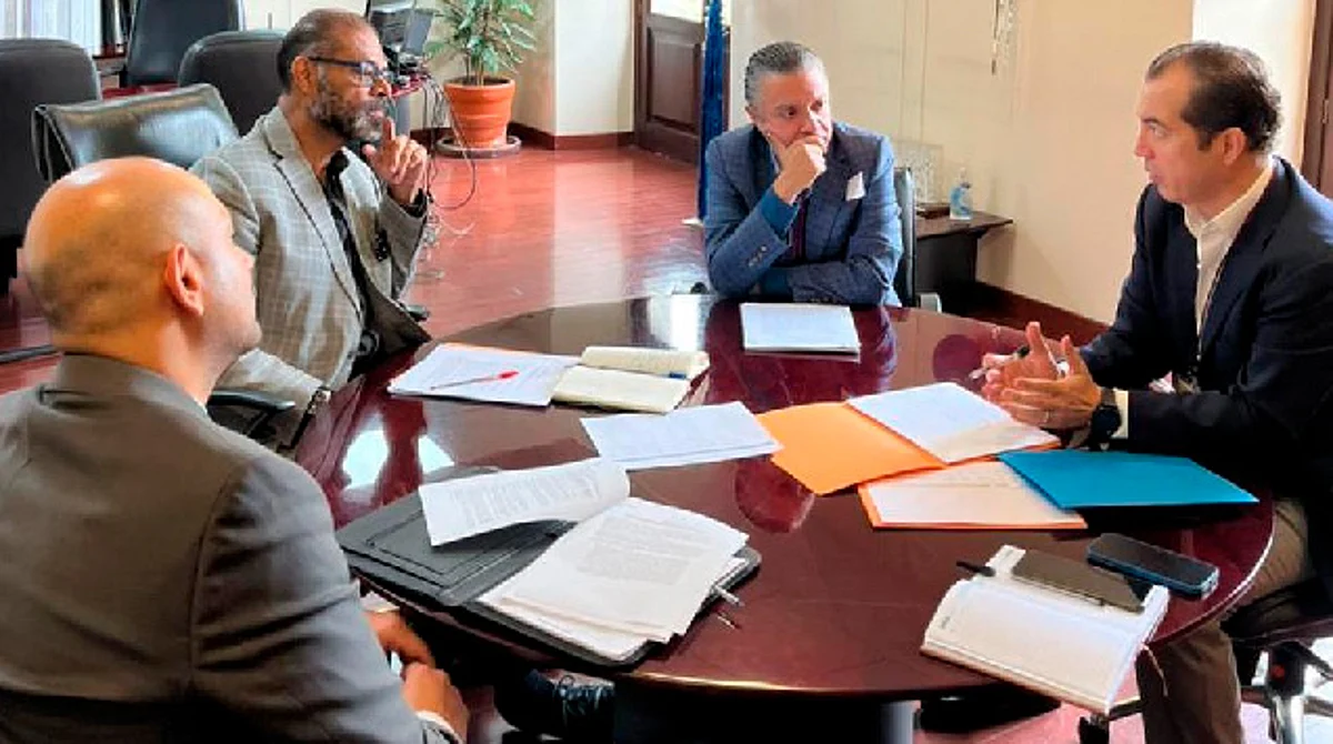 SFA y SHCP se reúnen para tratar tema de refinanciamiento de la deuda financiera