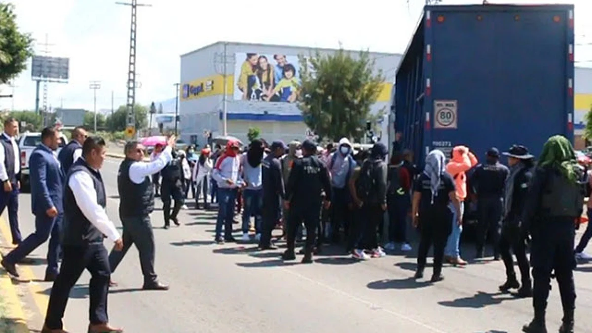 La vialidad había sido entorpecida por supuestos manifestantes