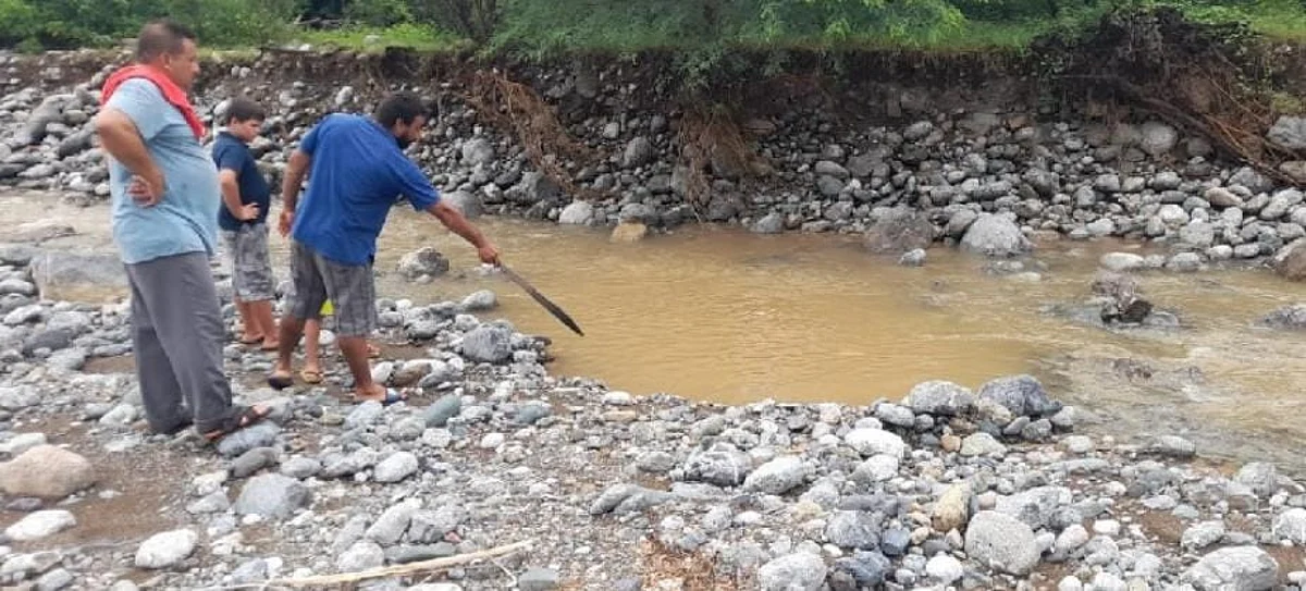 Sismo de 7.7 habría causado grieta de 25 metros en río de Aquila