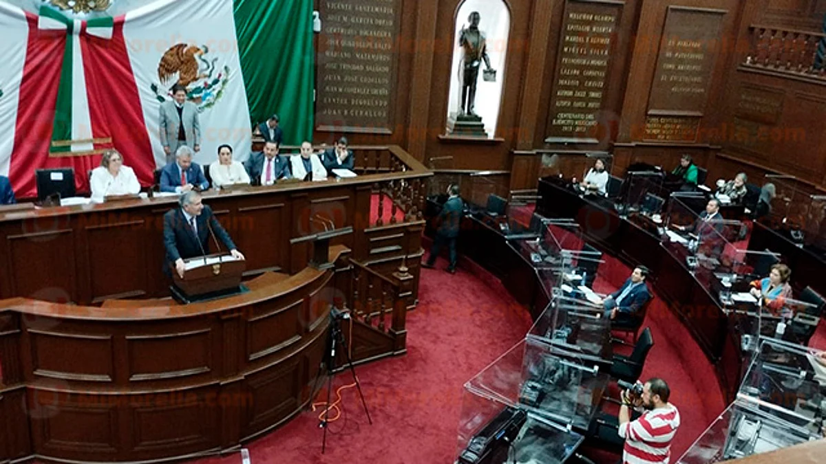 Panistas hacen vacío en el Congreso de Michoacán en visita de Adán Augusto López