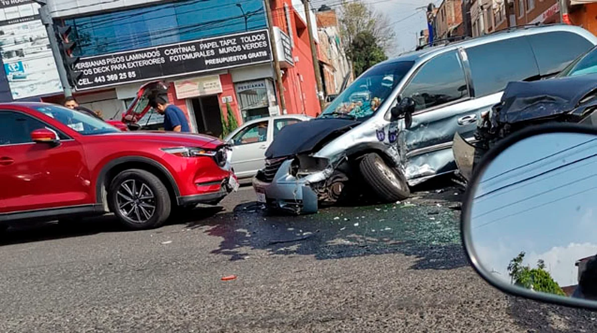 3 heridos, el saldo de accidente en avenida Acueducto, en Morelia