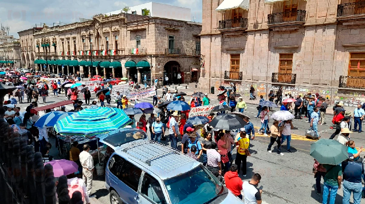 Amaga CNTE con radicalizar sus protestas pese a diálogo con autoridades