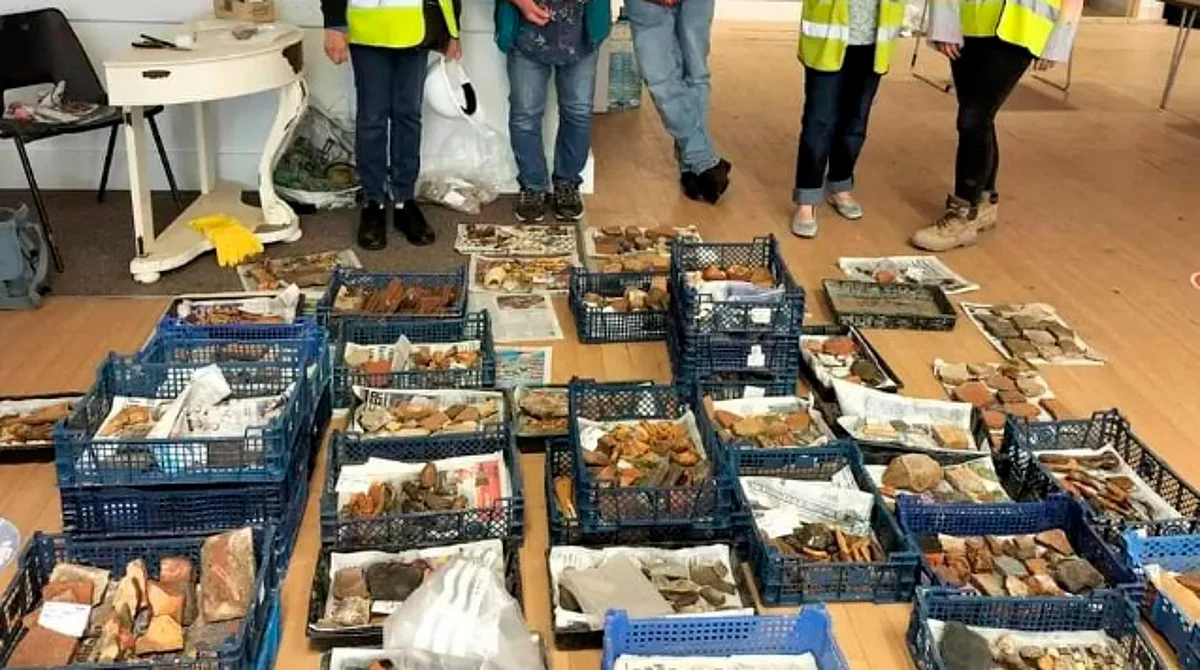 Hallan cerca de 240 cuerpos en donde era un convento medieval en Gales, Reino Unido