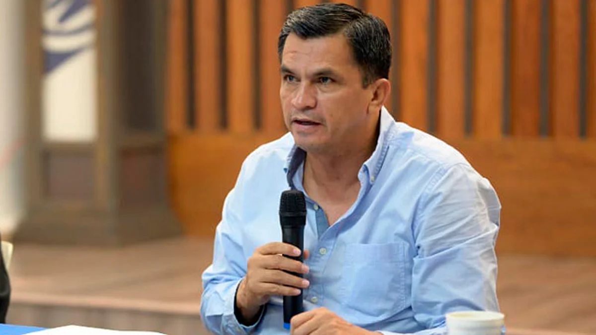 En sesión del PAN, Javier Estrada expulsa a consejero