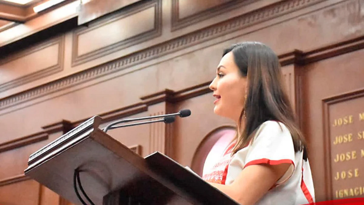 Refrenda Fernanda Álvarez su compromiso con quienes luchan contra el cáncer de mama