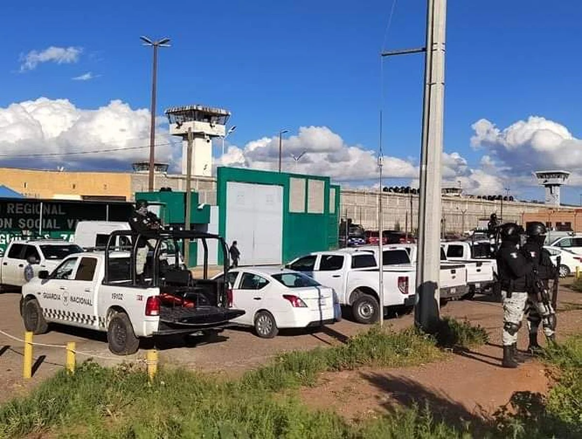 Las autoridades solicitan ayuda al público para denunciarlos en caso de tener información de su paradero
