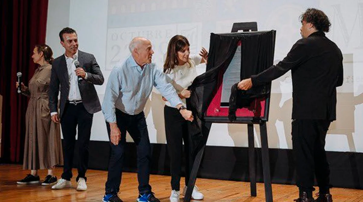 Maribel Verdú, Iñárritu y Frank Marshall develan placa conmemorativa del FICM
