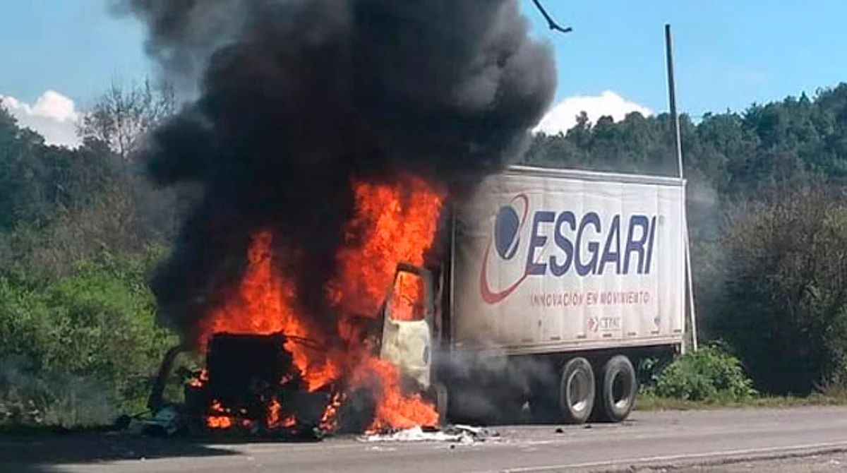 Los tres egresados normalistas fueron detenidos en flagrancia