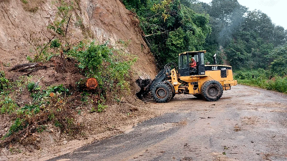 Autopista Siglo XXI contaría con derecho de vía suficiente para otro carril: Director SICT