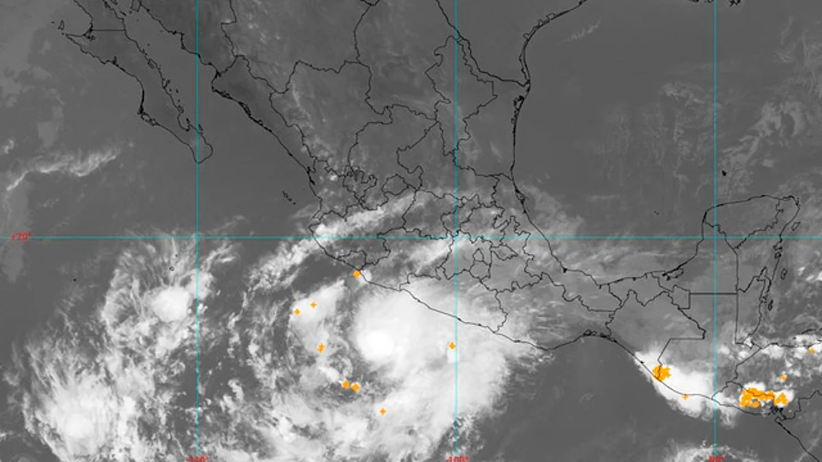 Tormenta tropical Roslyn se desplaza frente a las costas de Michoacán