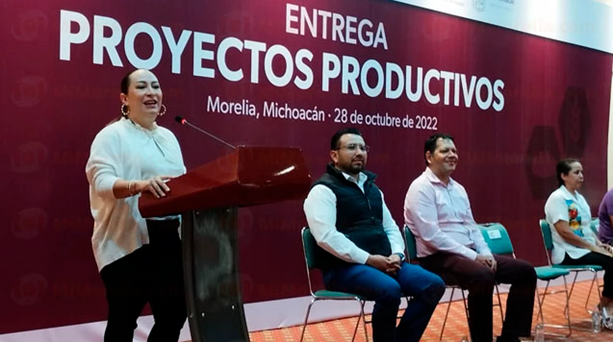 Entregan 101 proyectos productivos en 71 municipios de Michoacán