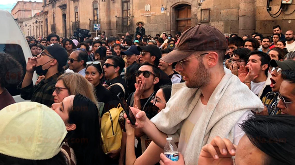Morelia: fans exigen más boletos para masterclass de Iñárritu; acusan engaño