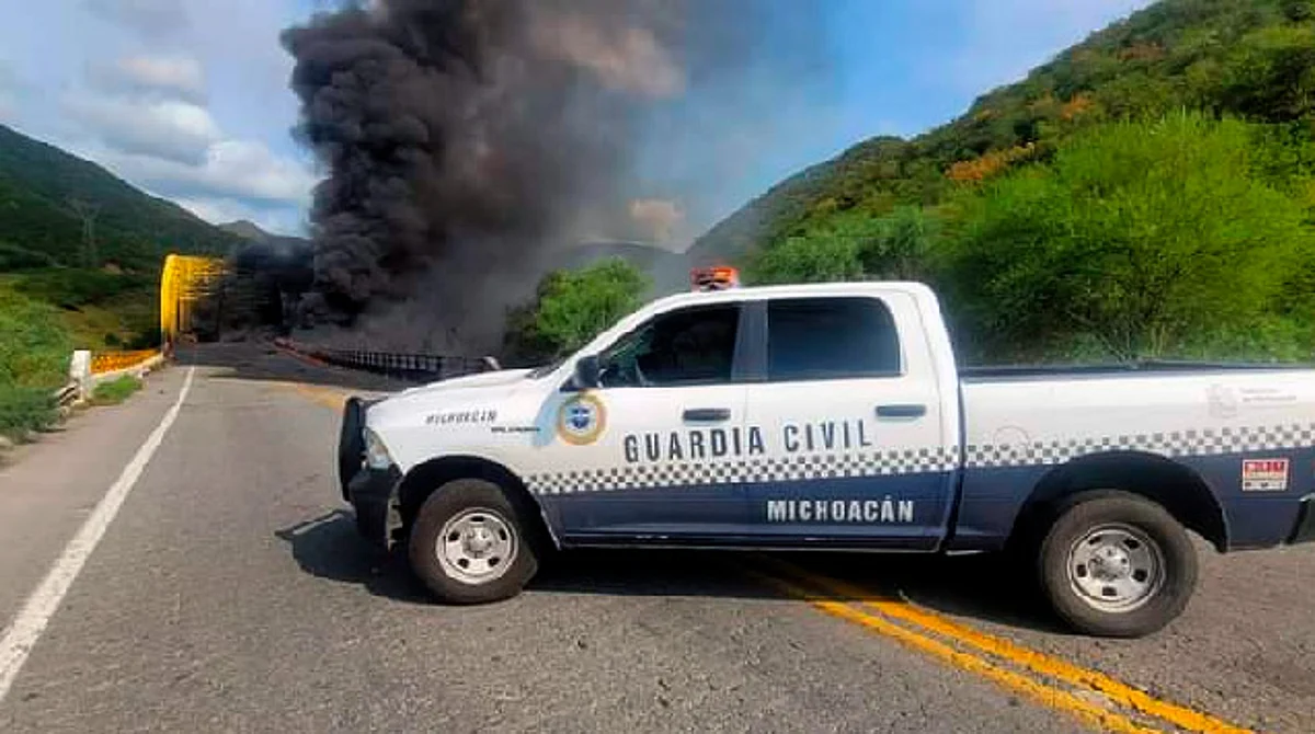Esta es la ruta alterna tras cierre de vialidad por aparatoso accidente en la Siglo XXI